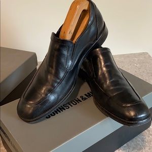 Johnston & Murphy men’s shoes 9M